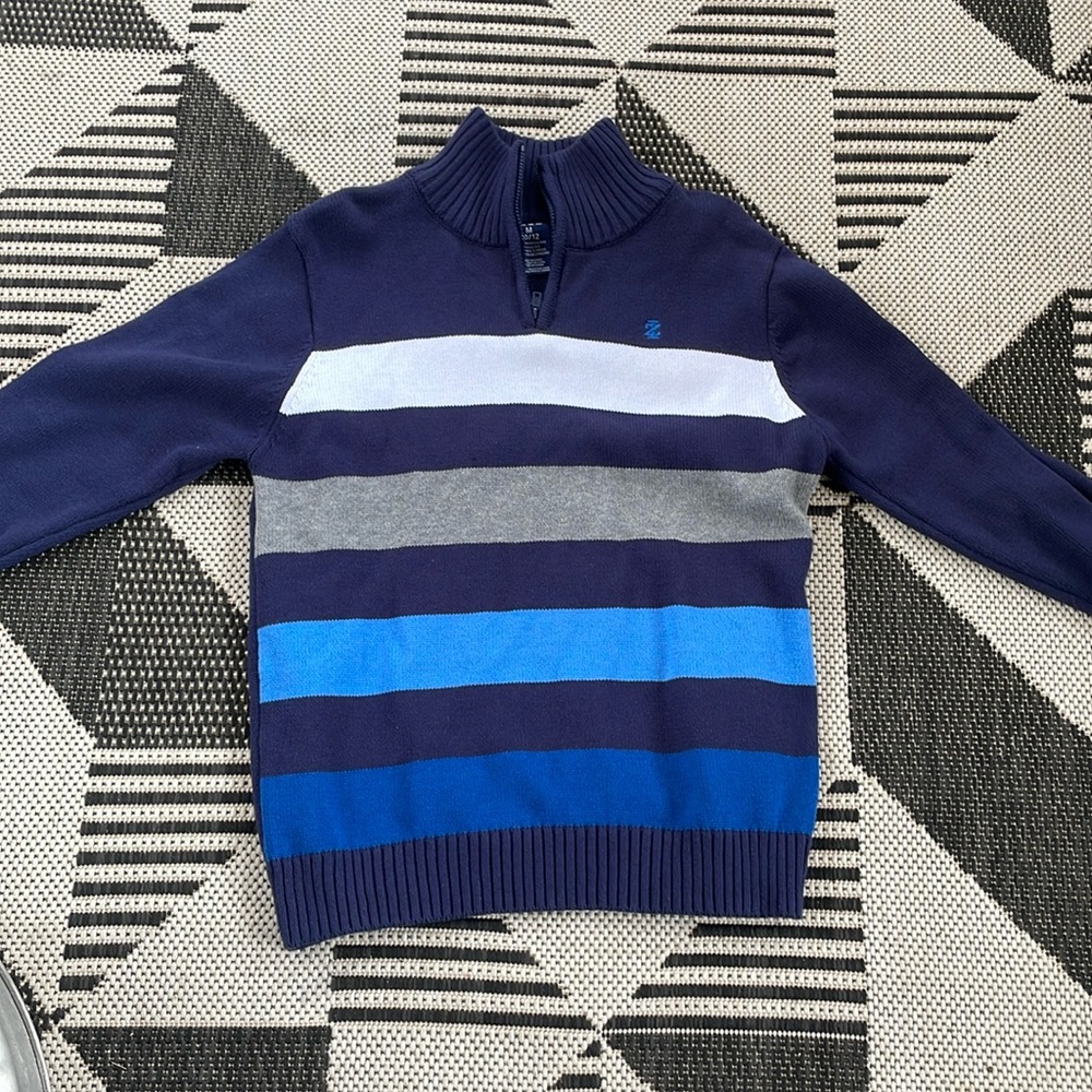 Kids Sweater size (10/12) boys